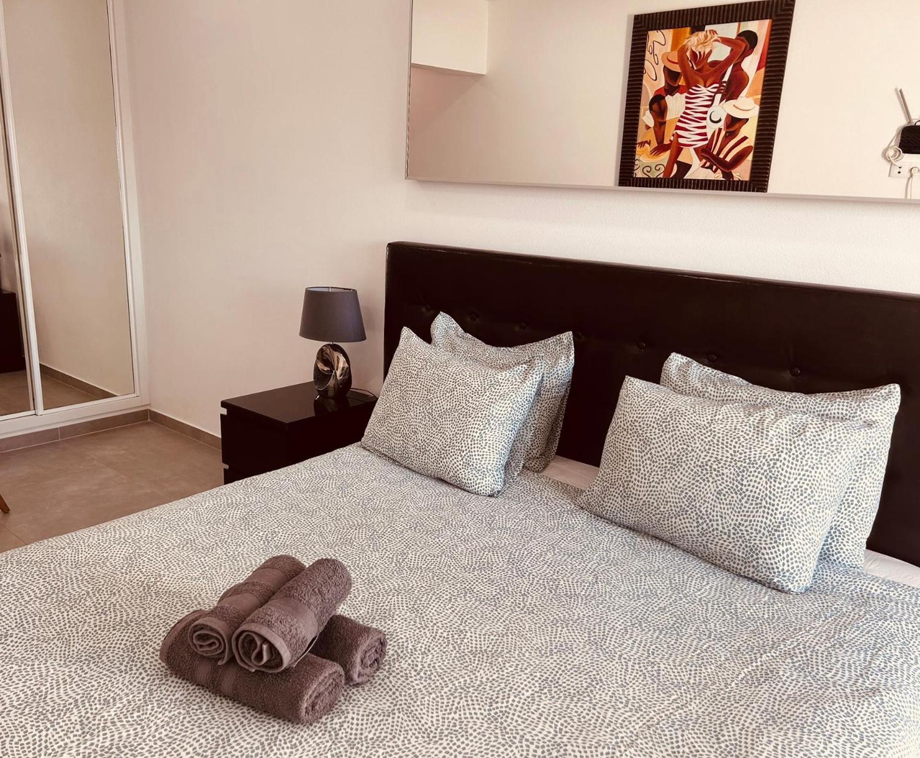 Central Lagos Apt With Marina Views Near Beaches ภายนอก รูปภาพ