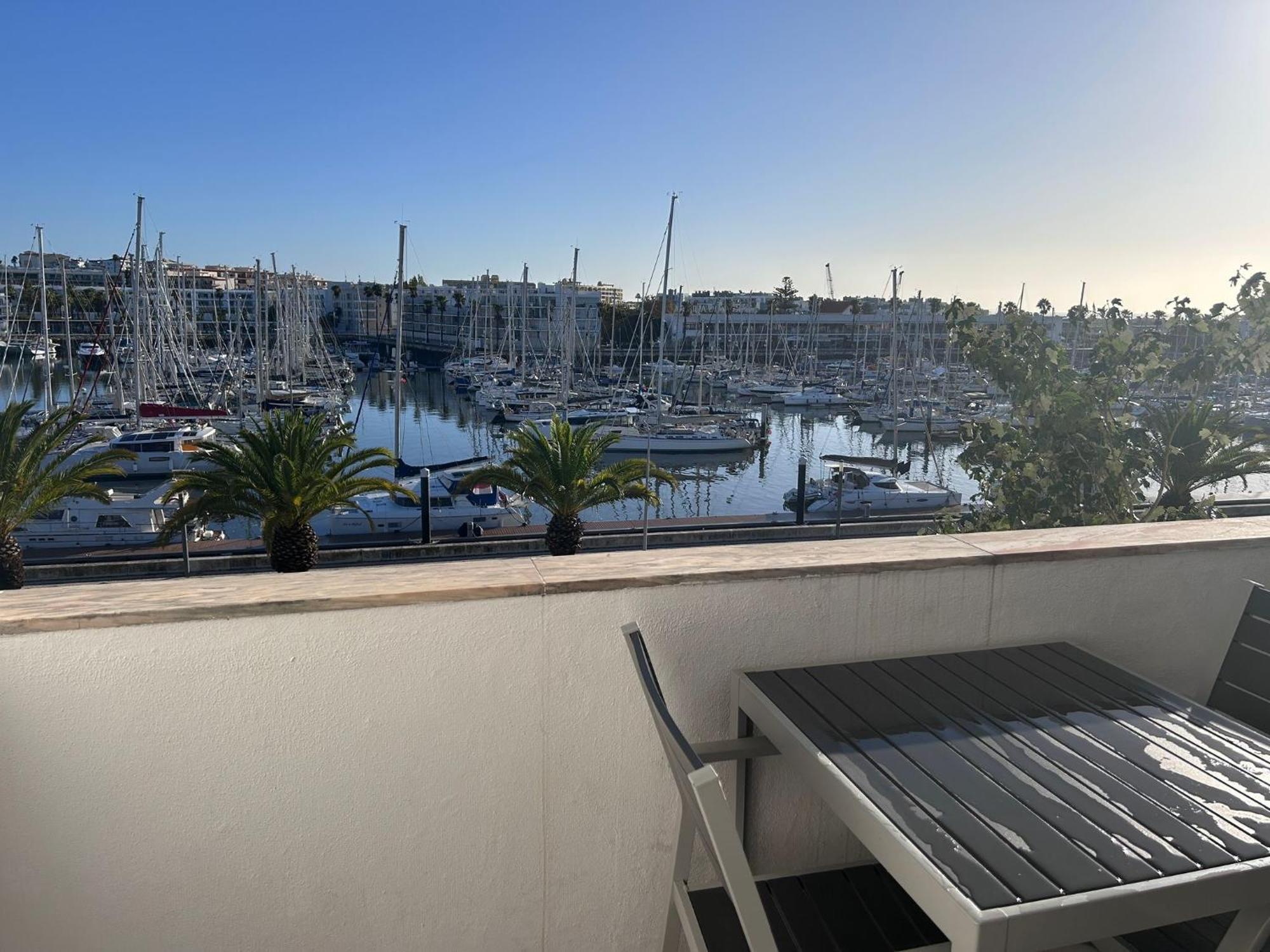 Central Lagos Apt With Marina Views Near Beaches ภายนอก รูปภาพ